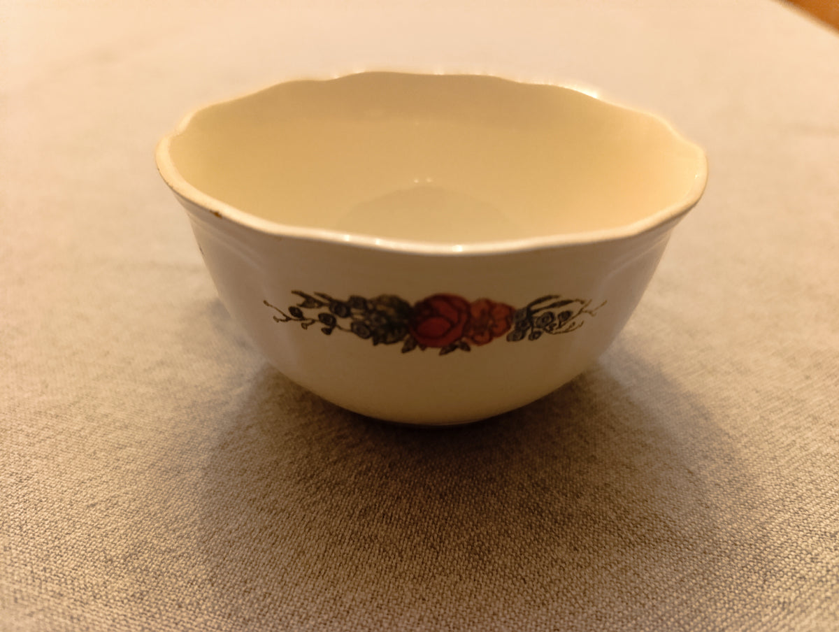 Tasse vintage Obernai Sarreguemines, décor Henri Loux